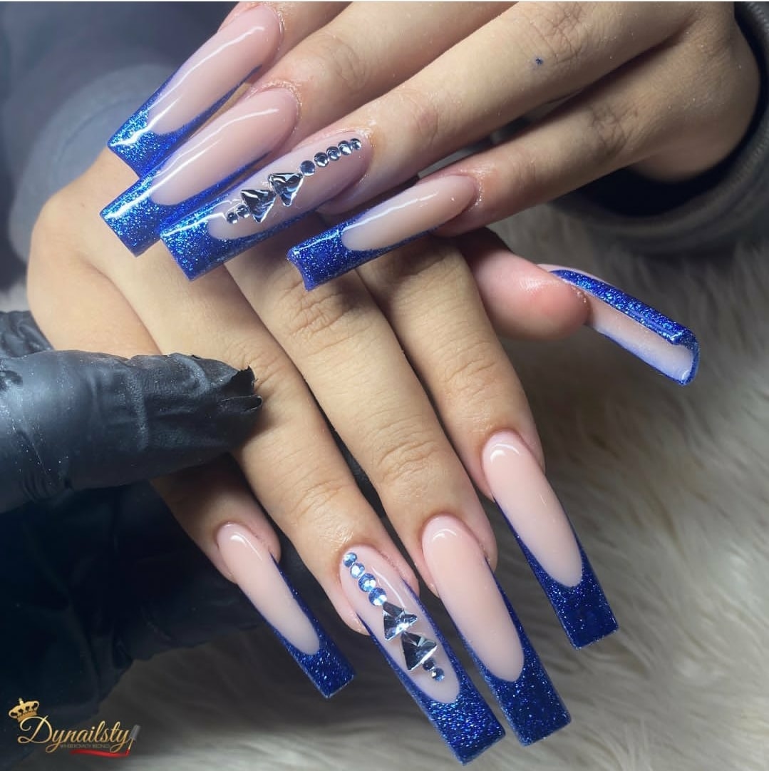 Dynailsty nail art